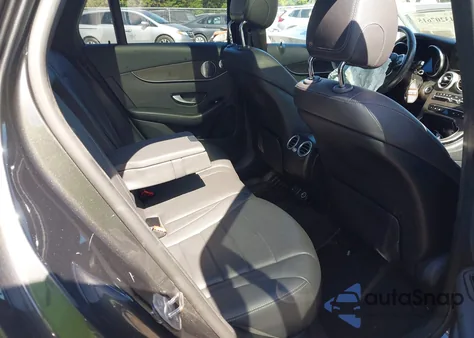 2020 Mercedes-Benz Glc 300 4Matic from USA, damaged, VIN WDC0G8EB6LF697707